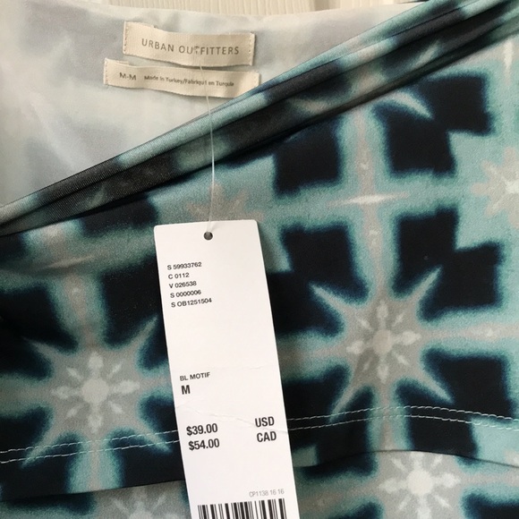 NWT UO Shannon Off-The-Shoulder Top - Picture 7 of 9